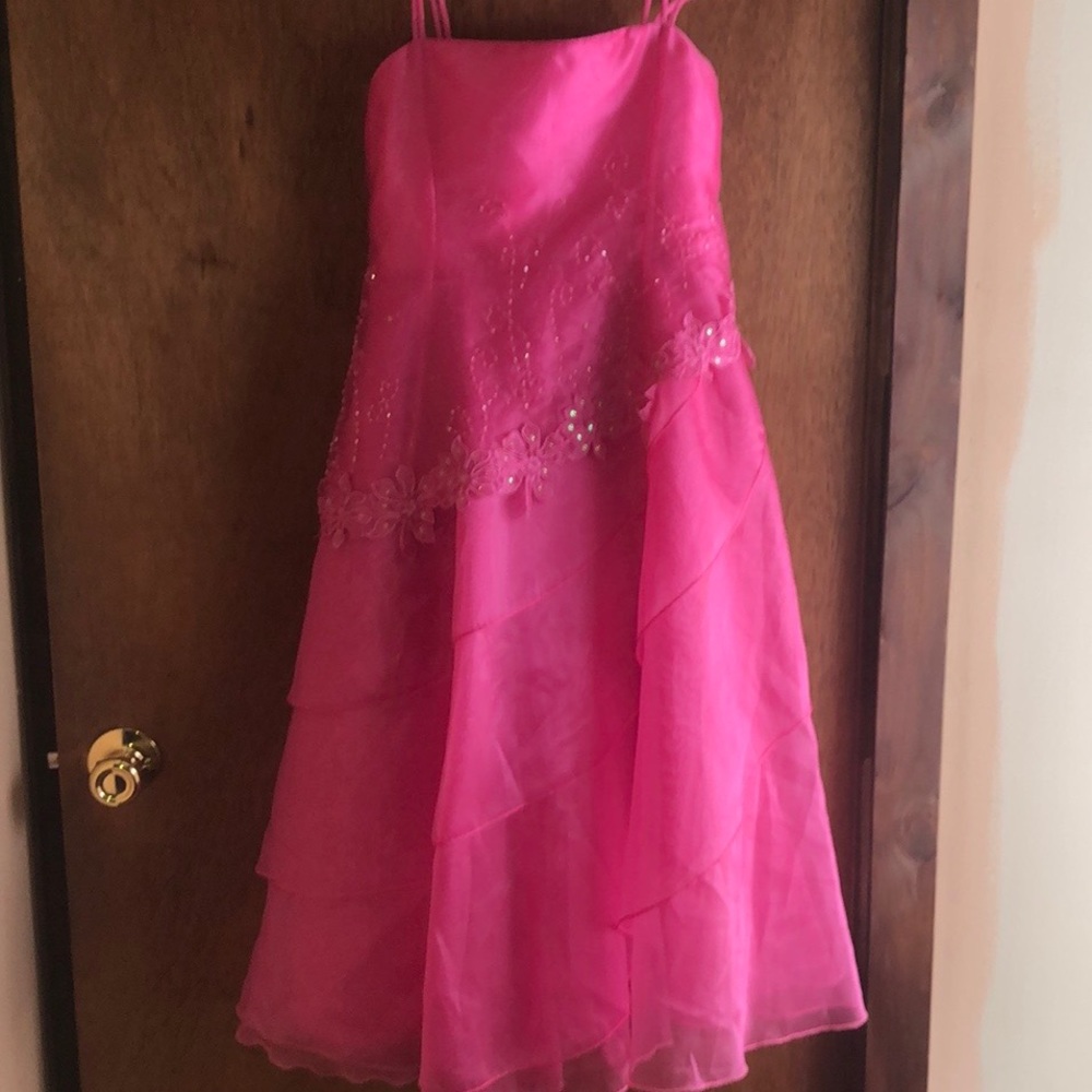pink dress